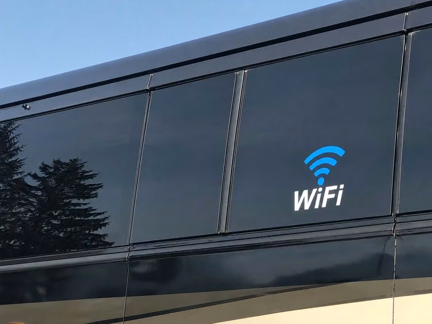 greenwood 15 passenger minibus wifi