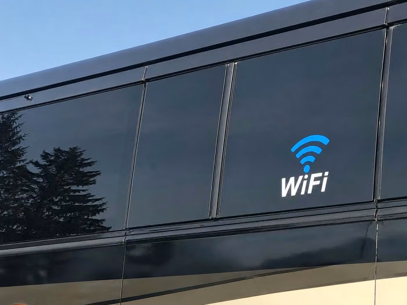greenwood 30 passenger minibus wifi