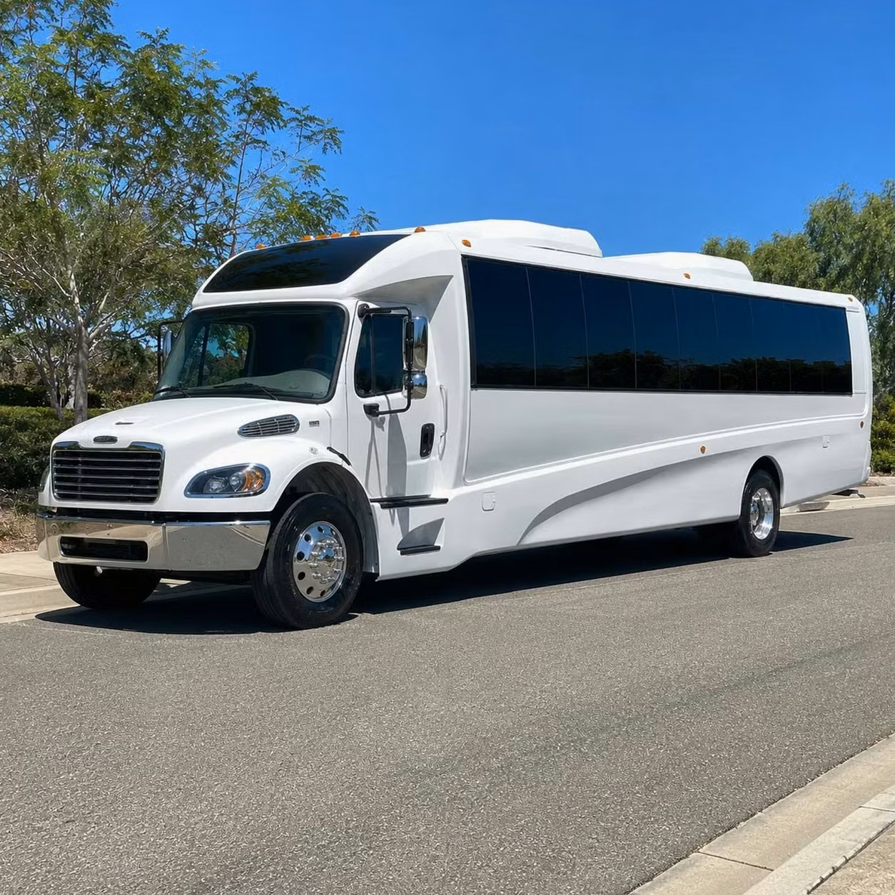 greenwood 35 passenger minibus rental