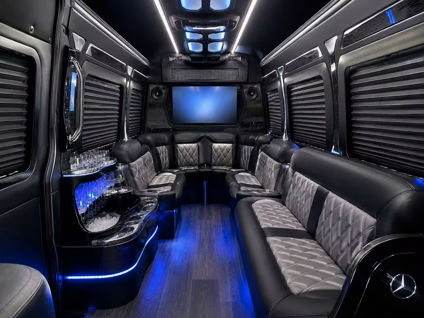 greenwood bus rentals for any type of group