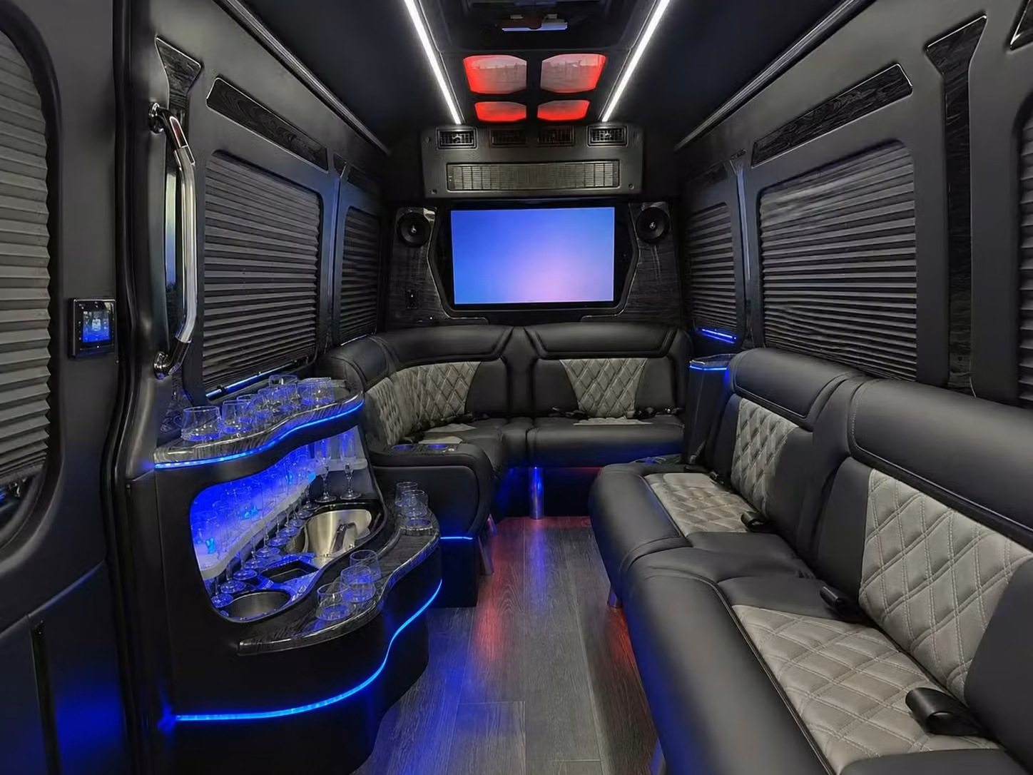 greenwood charter bus rentals for family reunions and private events